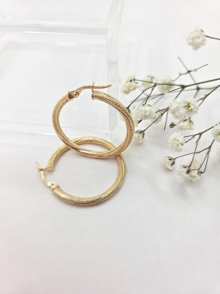 10KT NEVADAS TWISTED CUBAN STYLE HOOPS EARRINGS Size 4 3MM Weight 1.6GR