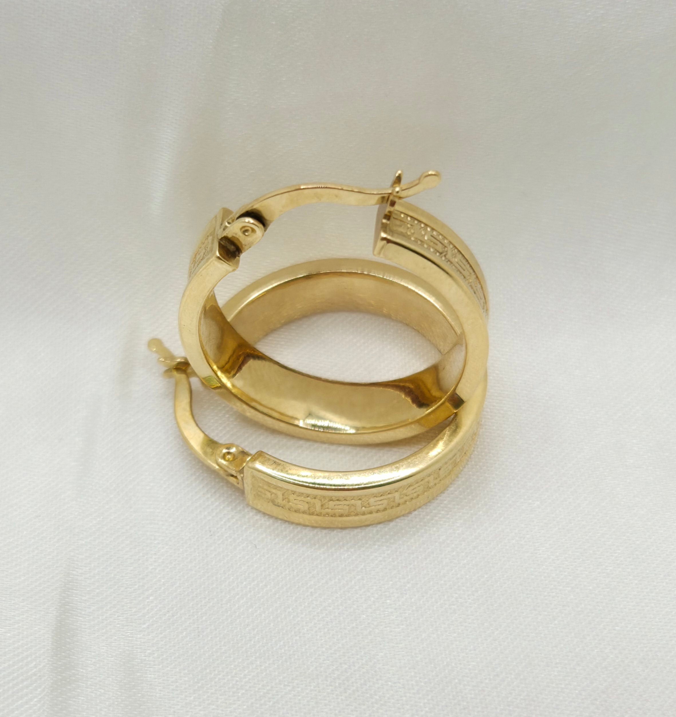 10KT GREEK STYLE SRTAIGHT EDGE HOOPS EARRINGS Weight 2.7GR