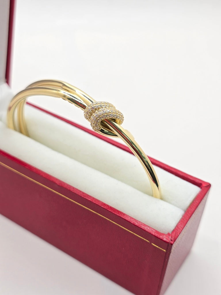 10KT KNOT BANGLEWeight 9.7GR