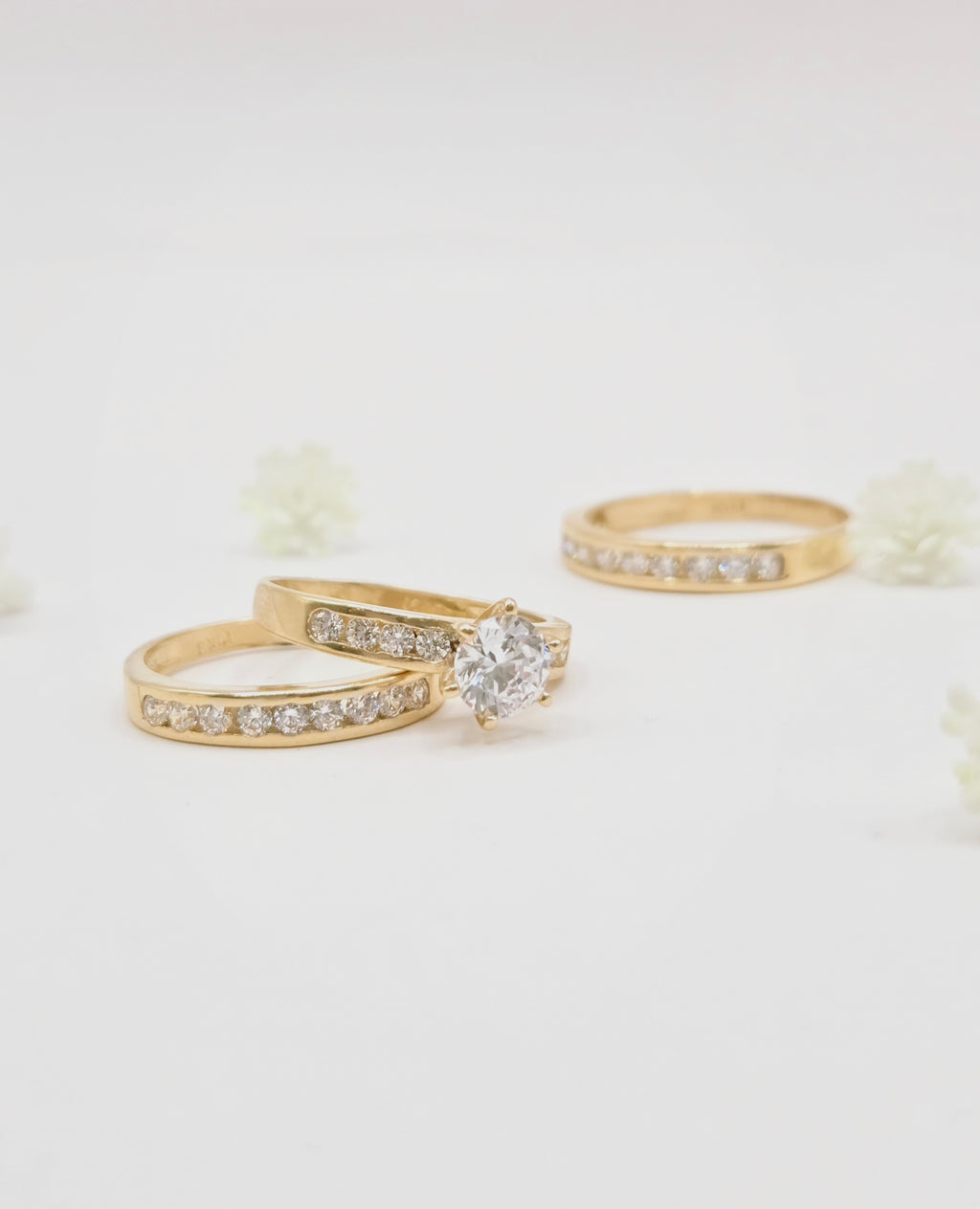 10KT CLASSIC AND DELICATE ENGAGEMENT WOMAN'S RING Size 7 Weigth 4.5GR