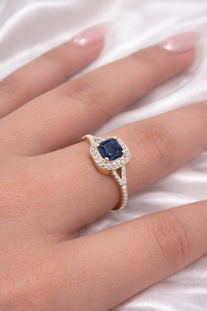 14KT NATURAL DIAMOND AROUND SQUARE LAB ZAFIRO ELEGANT RING Size 7 / 0.94CT / 1.2GM