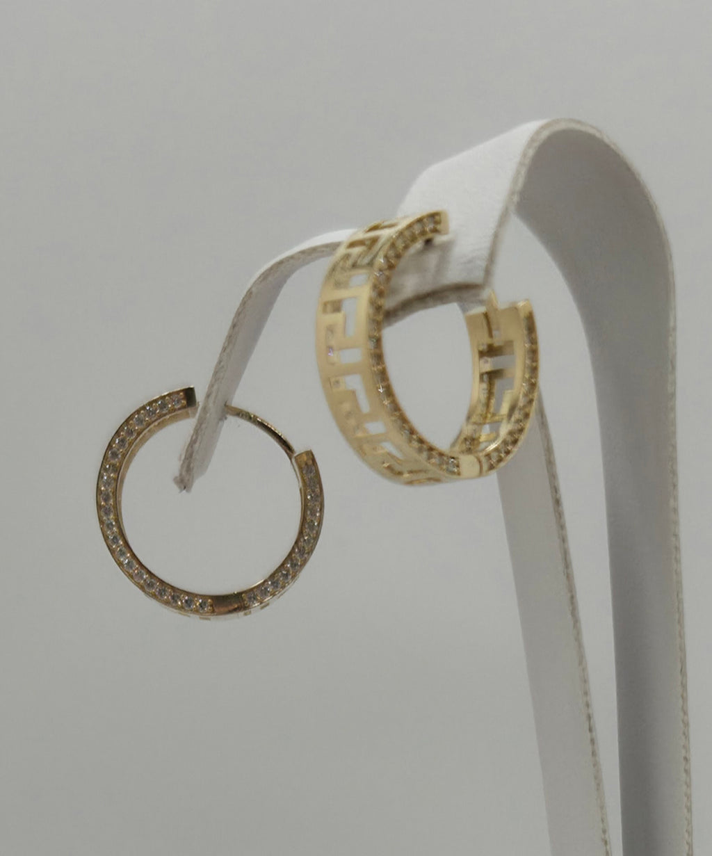 10KT GREEK STYLE HOOPS EARRIN CZ Size MEDIUM Weight 3.3GR