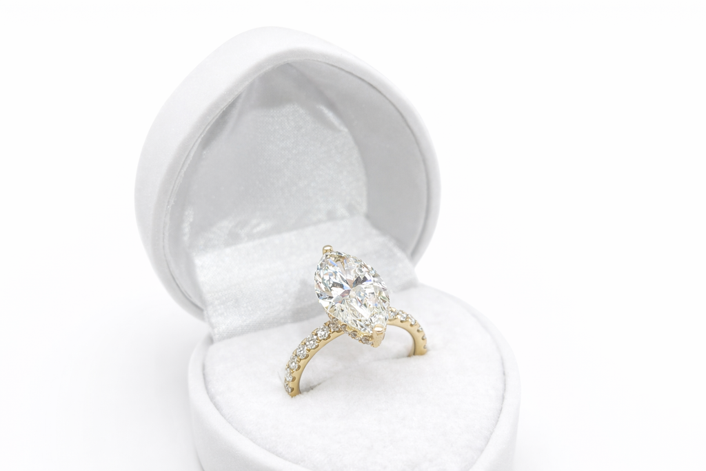 14KT LGD  ELEGANT MARQUISE WOMAN'S RING Size 7/ 5.03CT Weigth 4.5GR