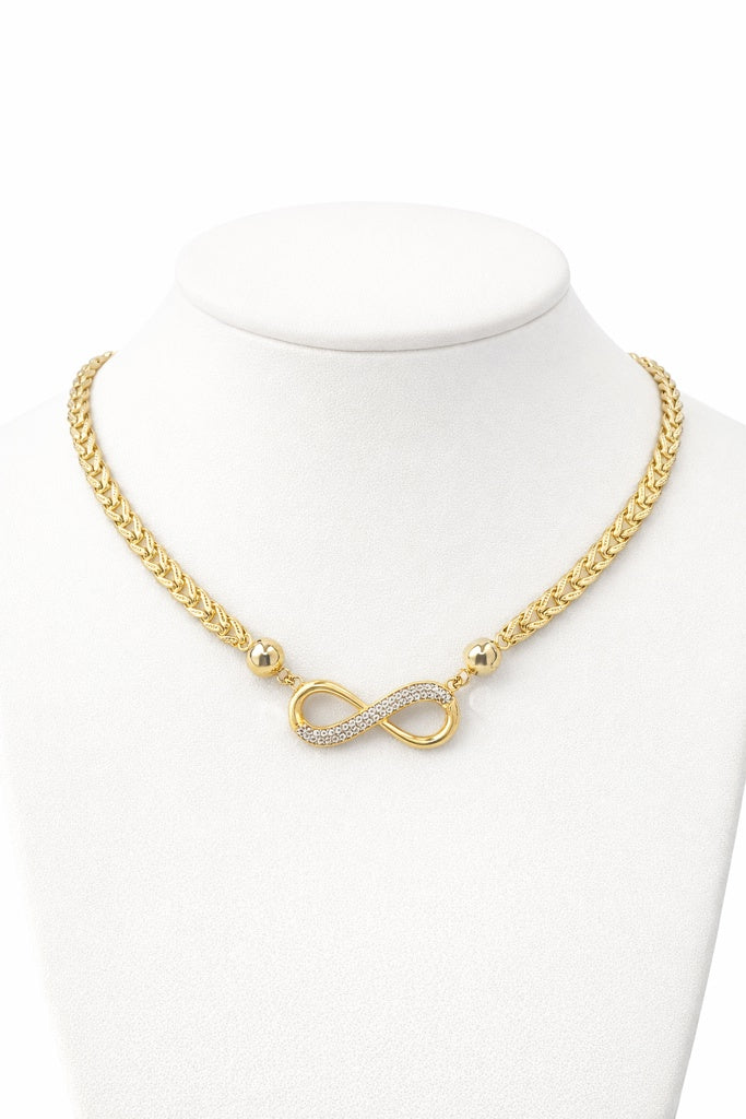 10KT LEAVES DESIGN NECKLACE WITH INFINITY DETAIL CENTER Size 18INCH Weigth 10GR