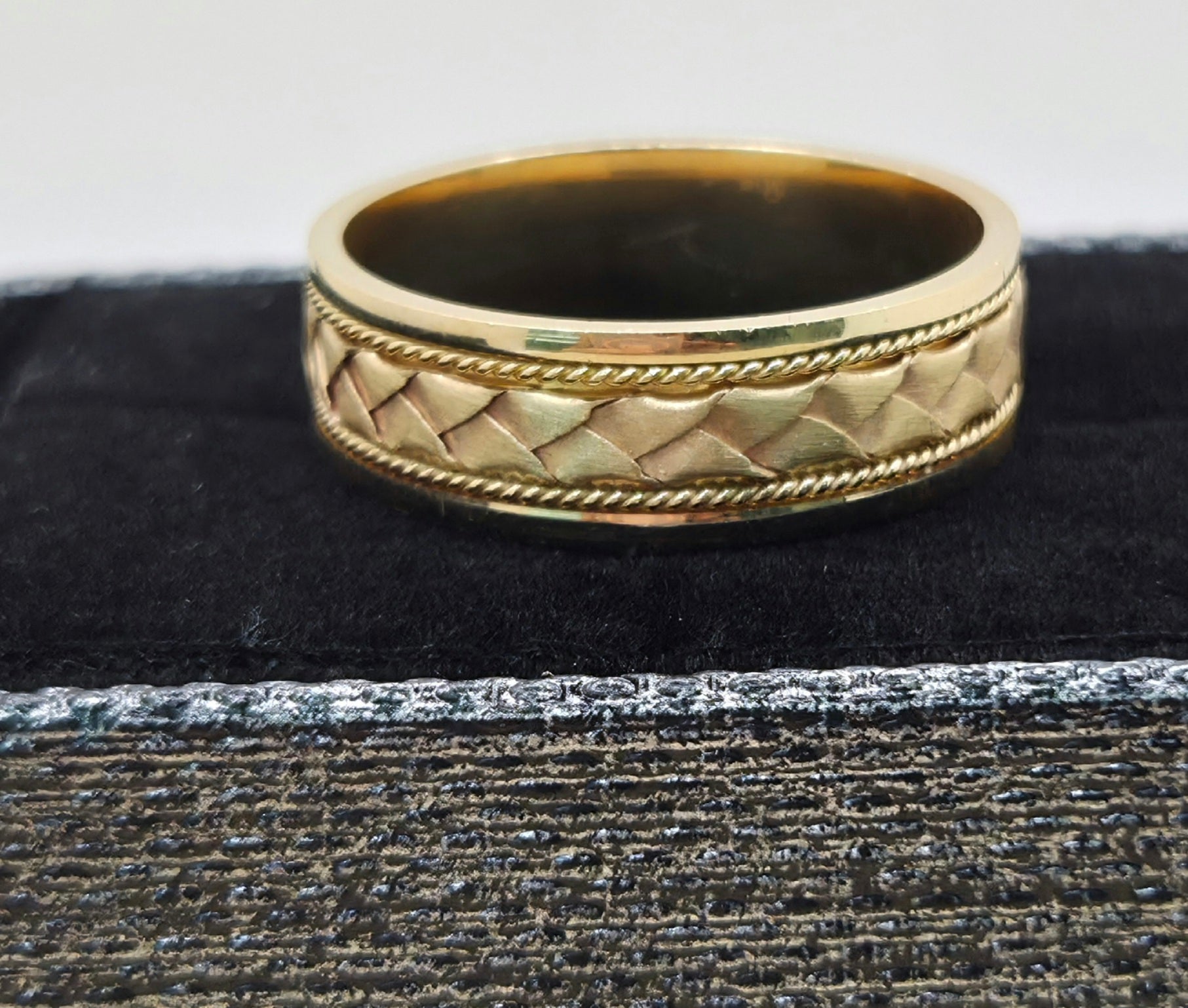 14KT BRAIDED DESIGN ENGAGEMENT MAN'S RING Size 12.5 6MM Weight 7.5GR