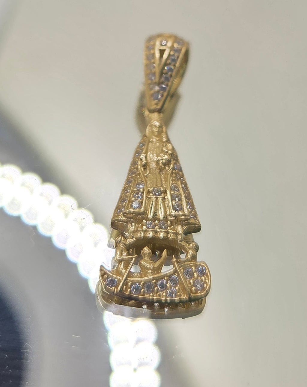 10KT SMALL CZ DETAIL VIRGEN DE LA CARIDAD PENDANT Weight 2.2GR