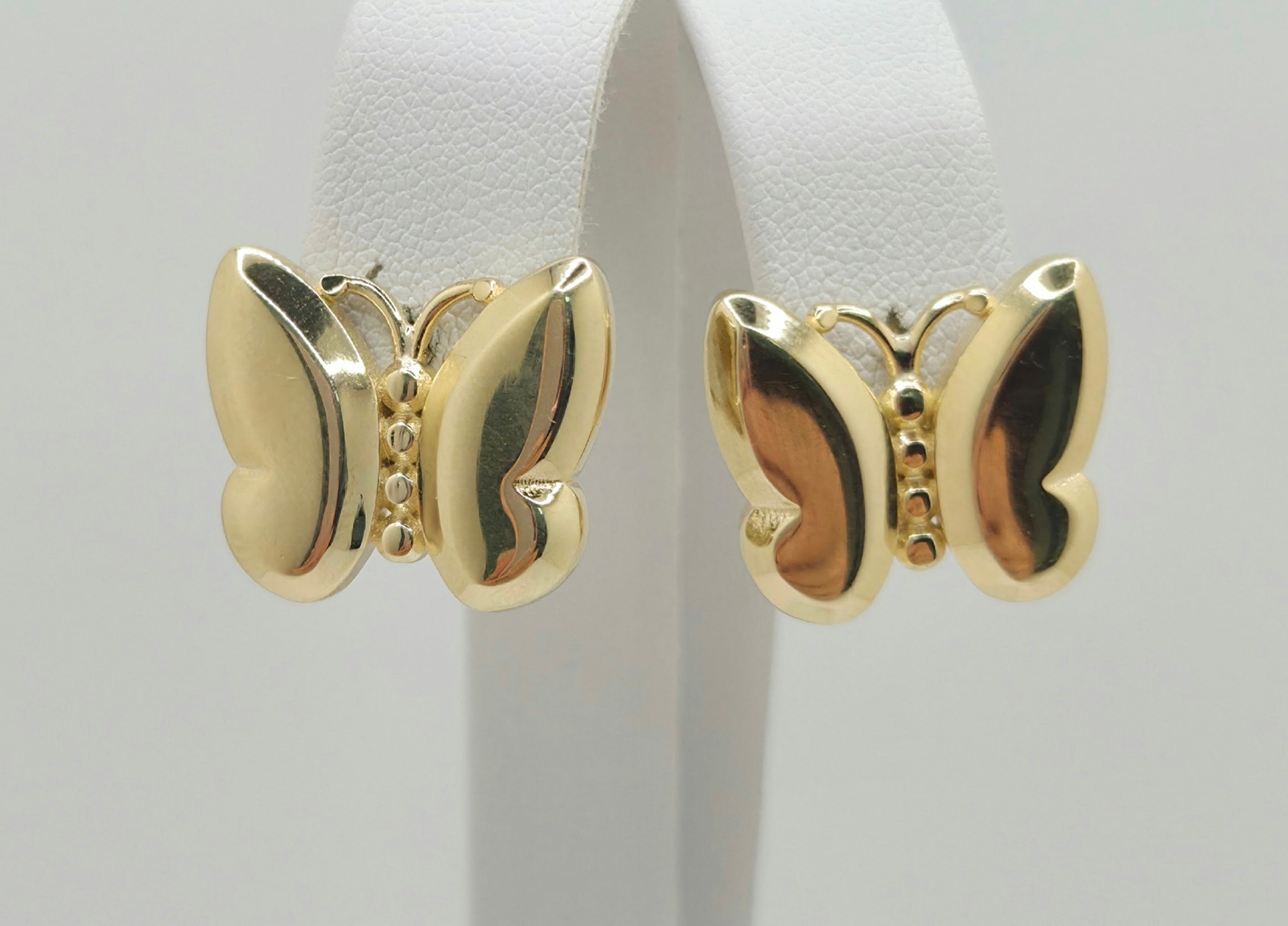 10KT GOLDEN BUTTERFLYS EARRINGS Weight 4GR