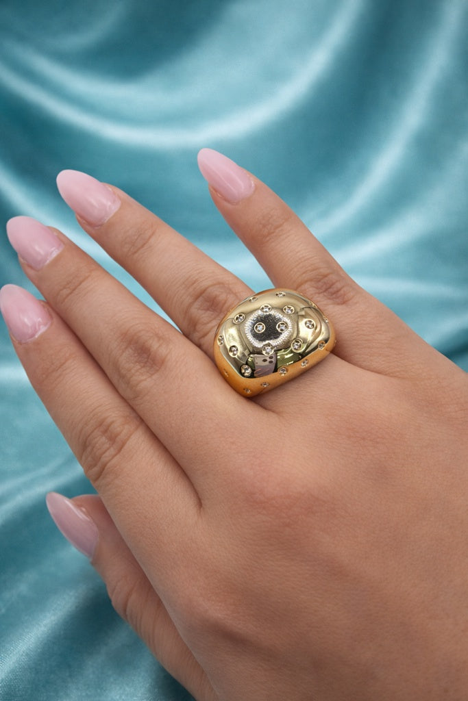 10KT MODERN CLASSIC CZ DETAIL RING Size 8 & 8.5 Weight 3.8GR