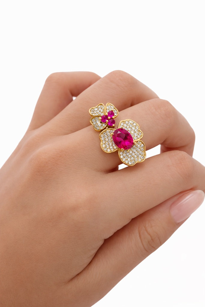 10KT DARK PINK CZ STONE FLOWER RING Size 7 Weight 3.9GR