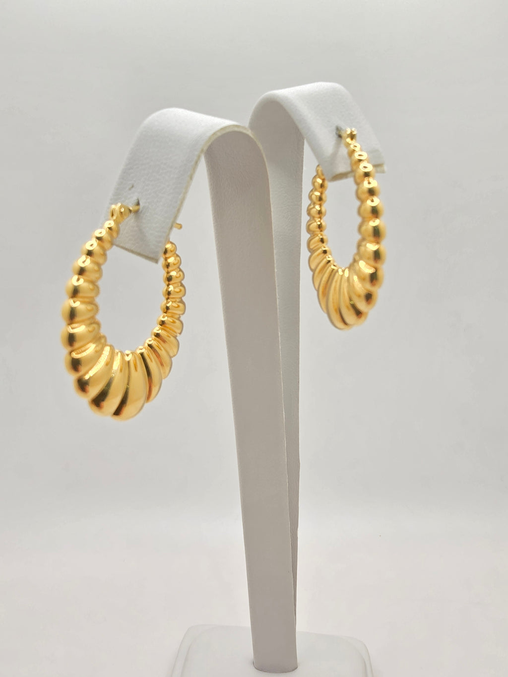 10KT   SHRIMP DESIGN HOOPS EARRINGS Size 3 Weight 3.4GR