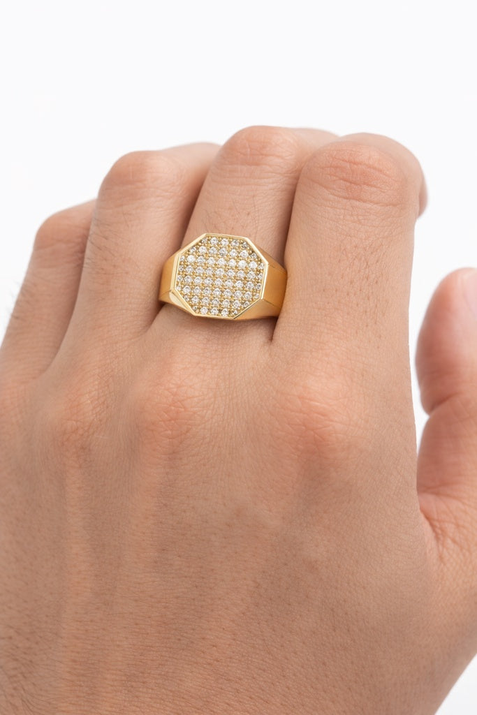 10KT SPECIAL OFFER MODERN HEXAGON CZ RING Size 10 Weigth 3.2GR