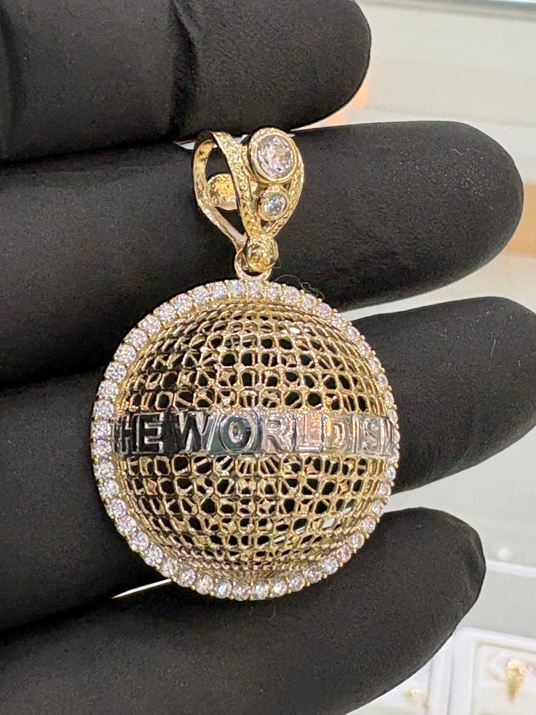 10KT WORLD PENDANT Size  Weigth 6.4GR