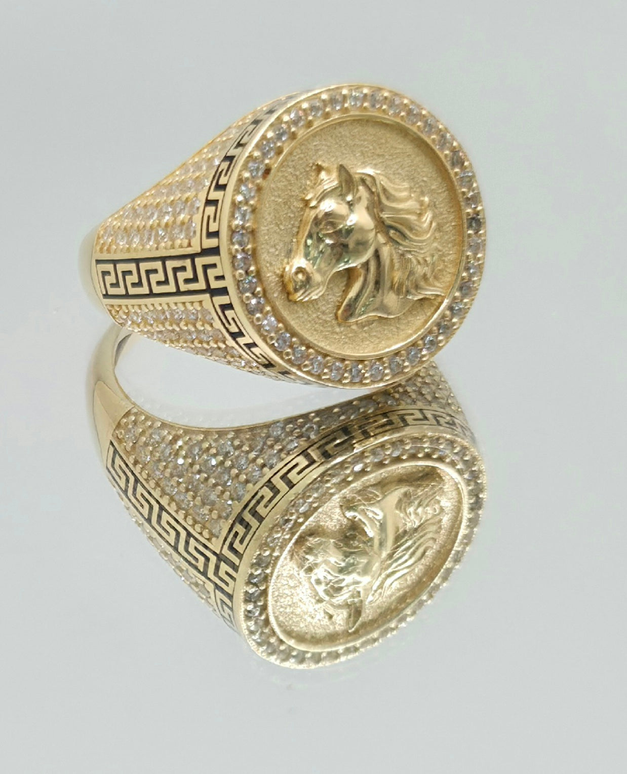 14KT CZ ROUND FACE HORSE RING GREEK DETAIL Size 11 Weight 9.4GR