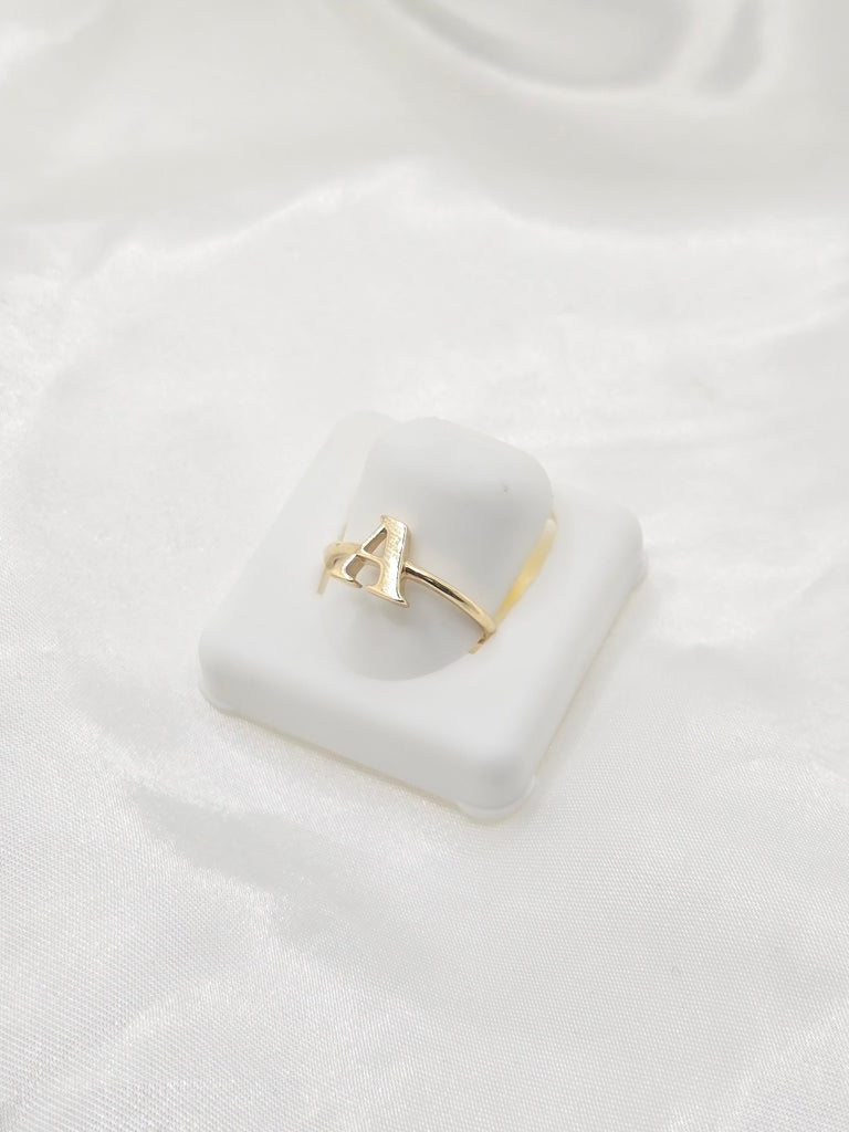 14KT "A" LETTER RING Size 7 Weight 1.3GR