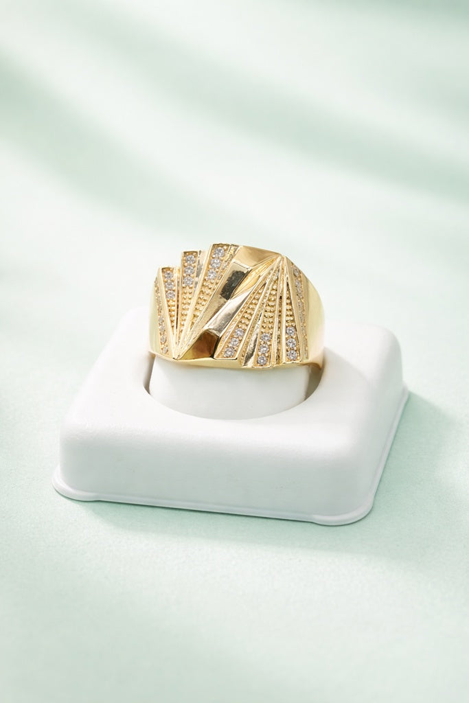 10KT CZ MODERN EXAGONAL RING Size 8-10 Weigth 3.8 GR