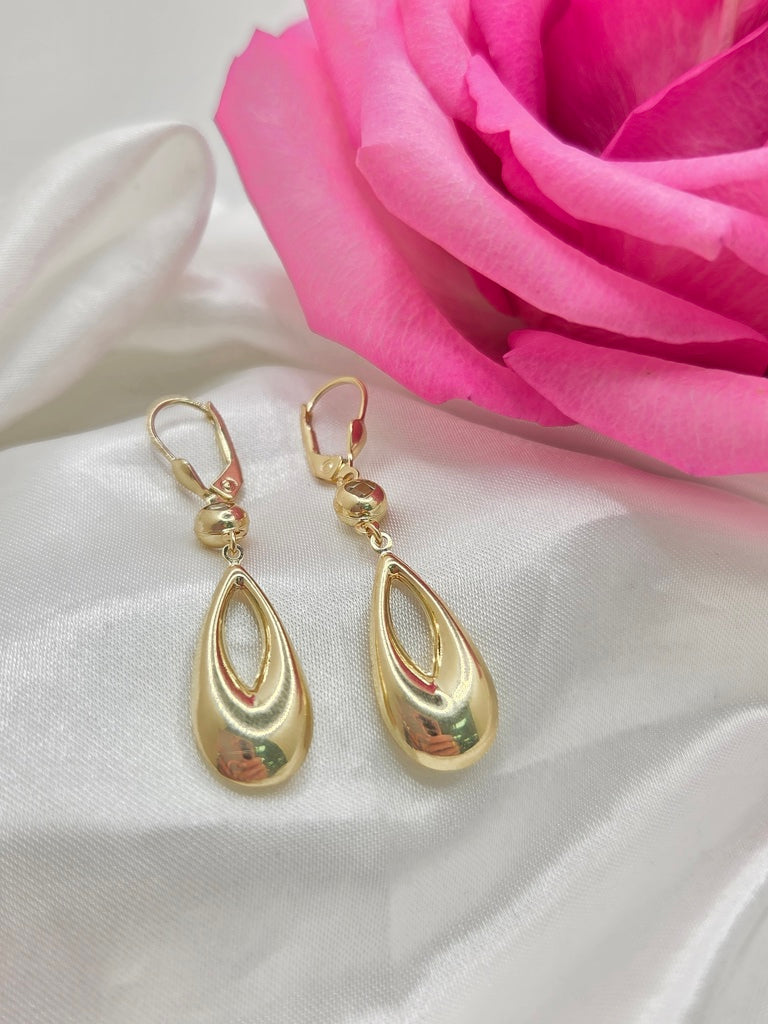 14KT LITTLE VINTAGE STYLE DANGLING EARRINGS Weight 3.6GR