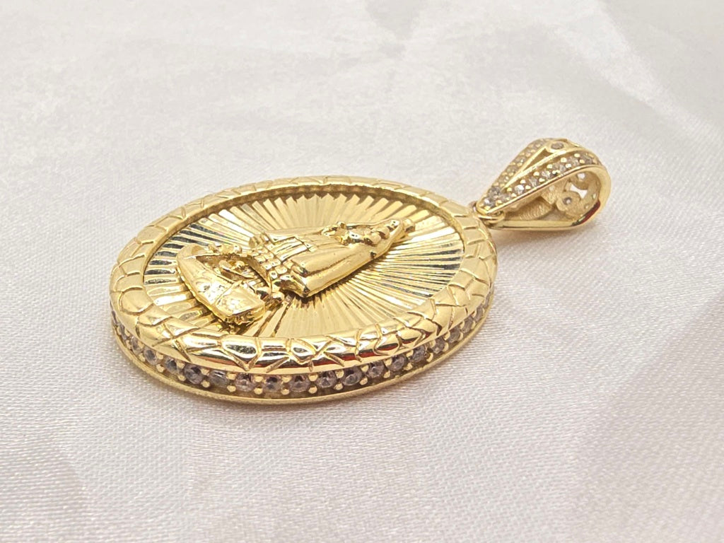 10KT LARGE OVAL CARIDAD PENDANT Weight 13GR