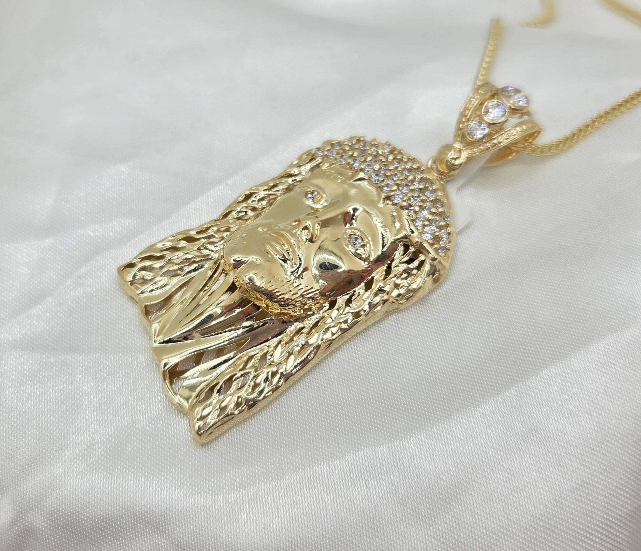 10KT JESUS FACE PENDANT CZ Size LARGE Weight 11.6GR