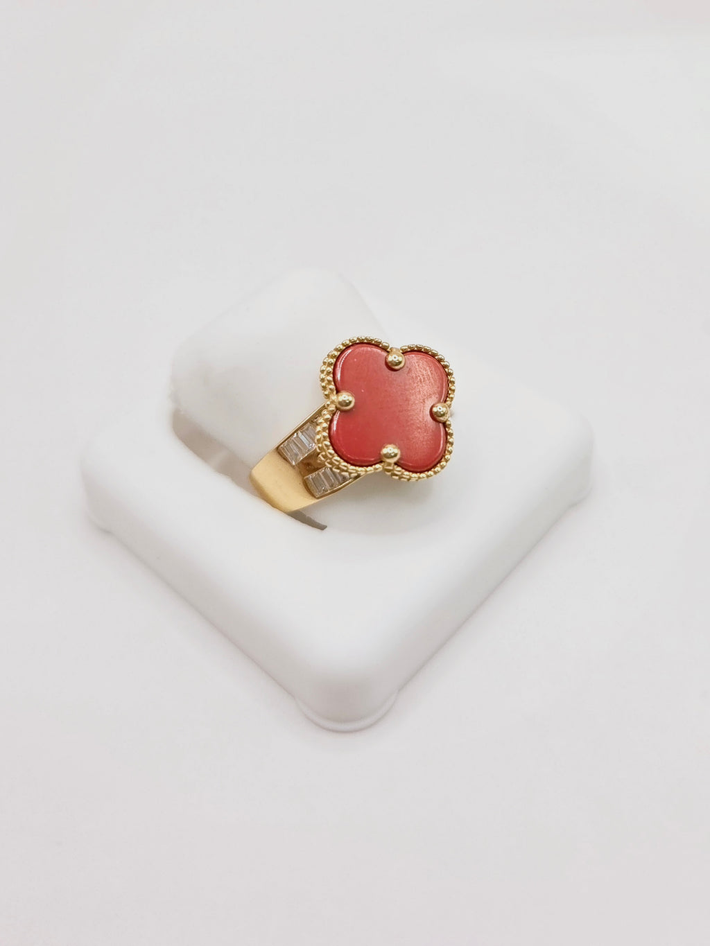 10KT FLOWER RING Size 6.5 Weigth 3.4GR