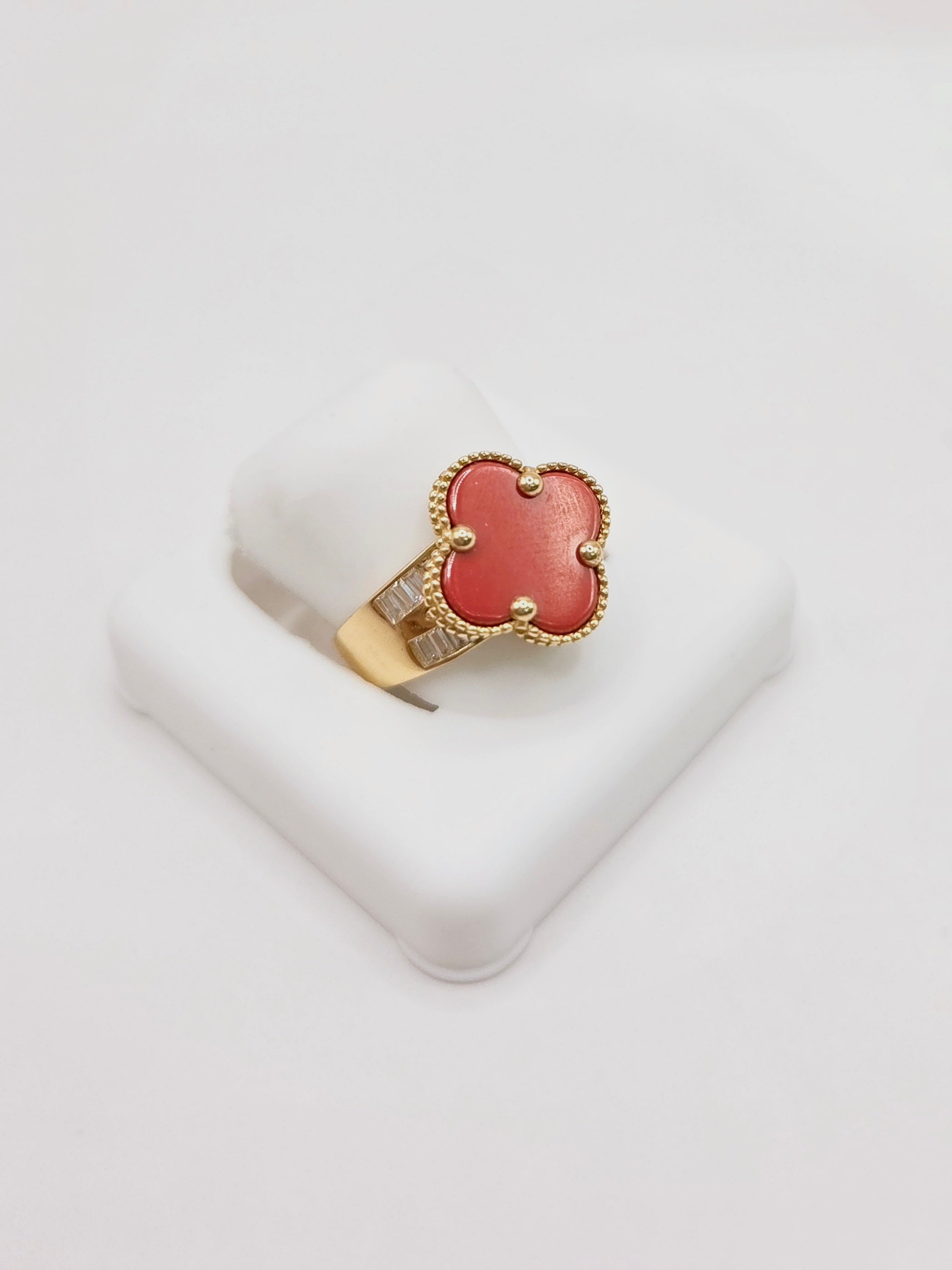 10KT FLOWER RING Size 6.5 Weigth 3.4GR