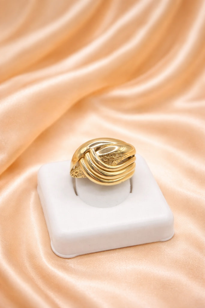 10KT  MODERN RING Size 8.5-10 Weigth 4 GR