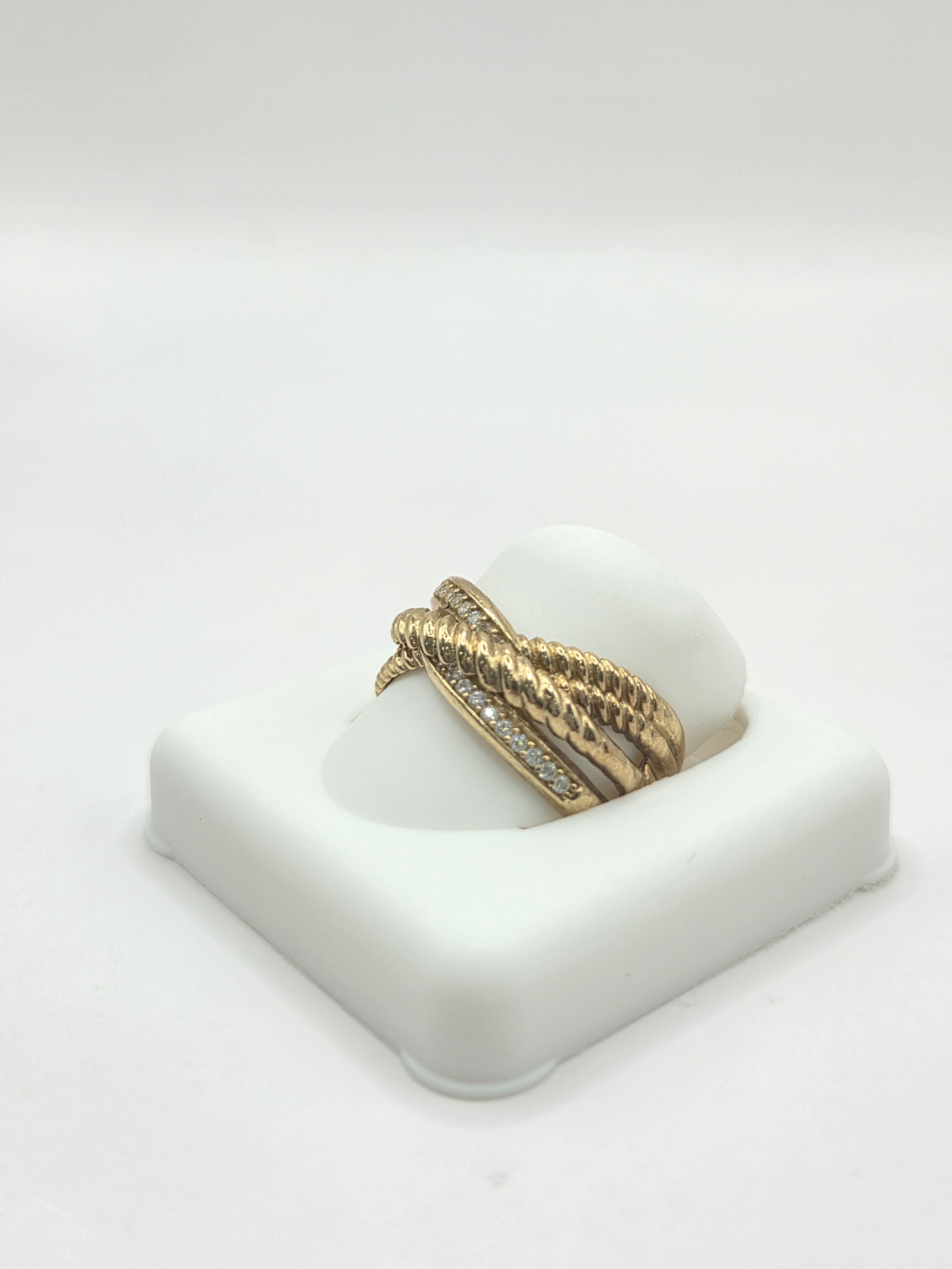 10KT BRAIDED ROPE CZ DETAIL RING Size 7 Weight 2.6GR
