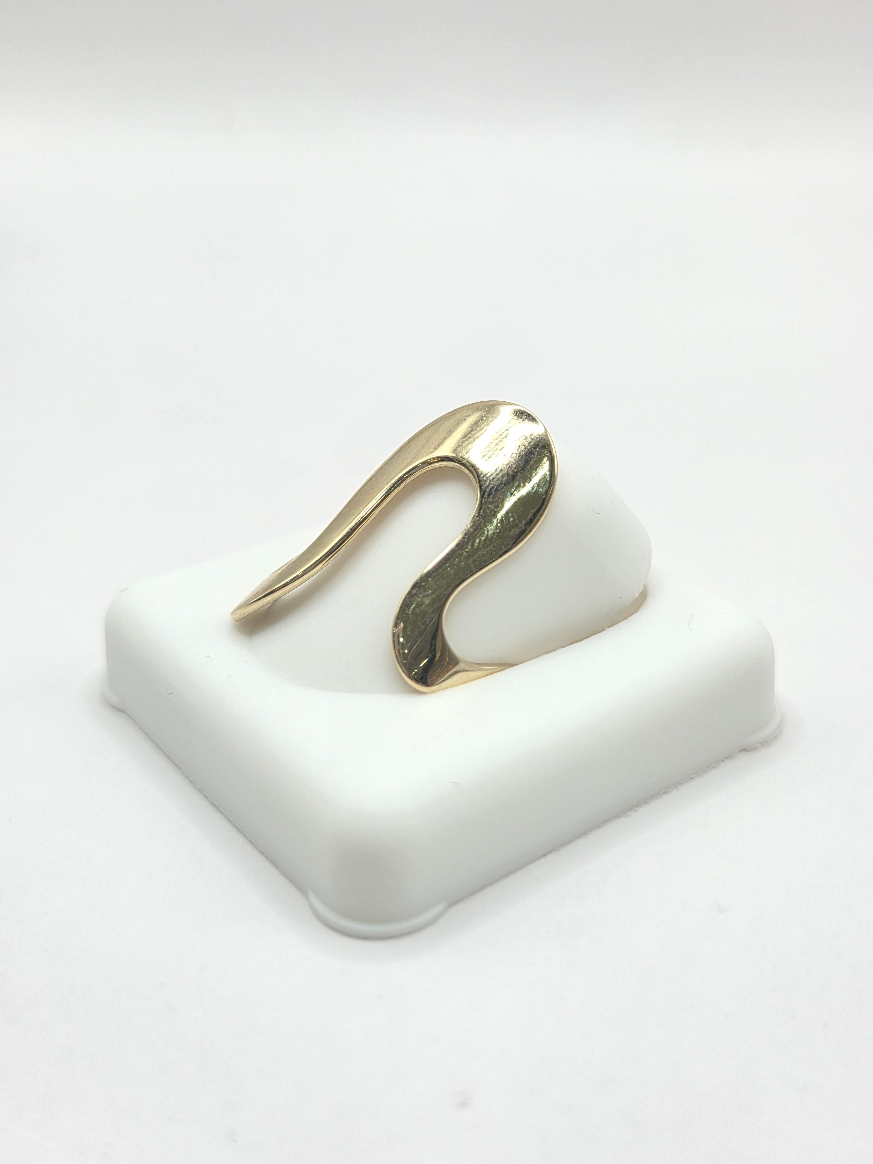 10KT YELLOW GOLD ASYMETRIC WOMAN'S RING Size 7/7.5/8 Weigth 1.6GR
