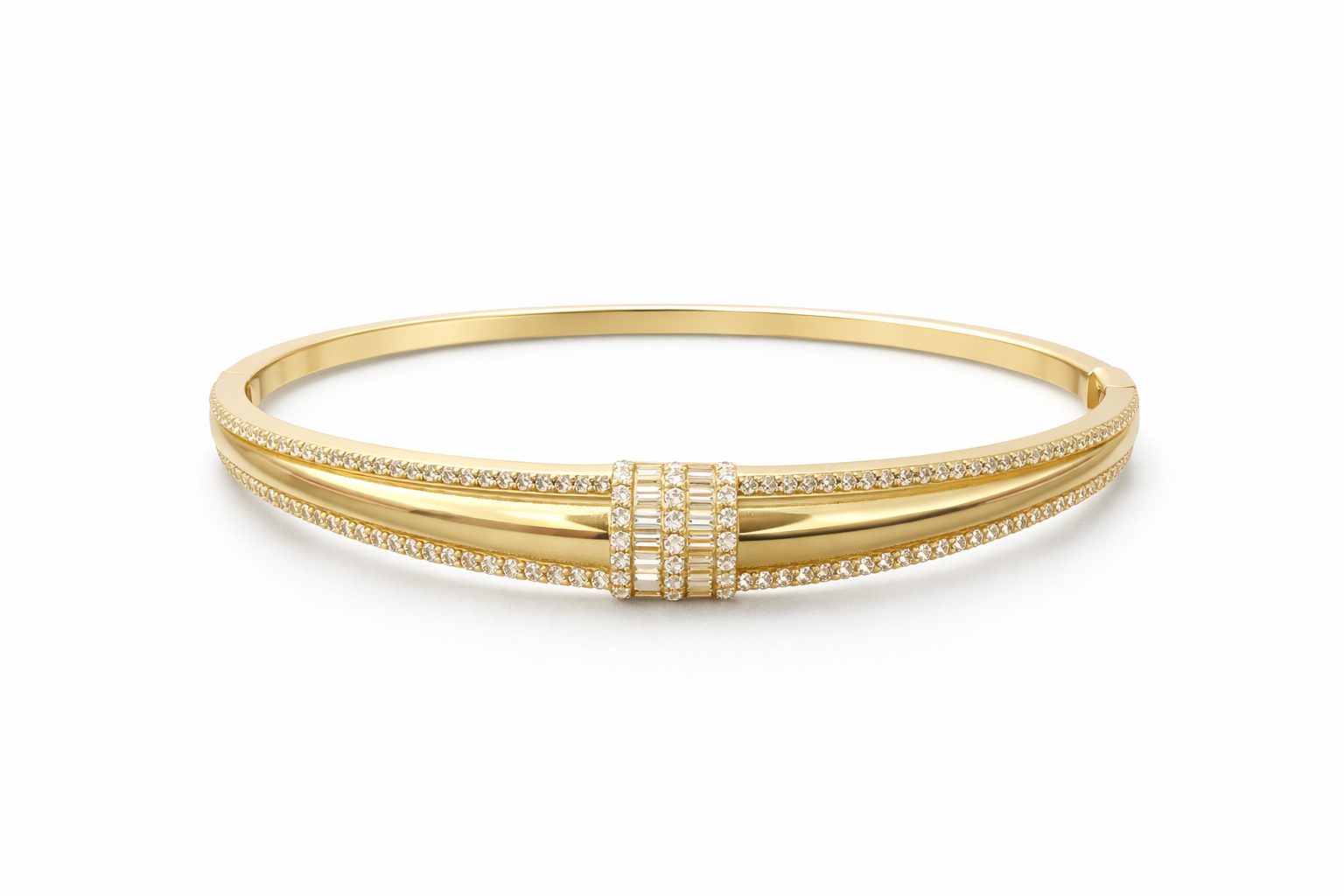 10KT  ELEGANT AND EXOTIC BAGUETTE DETAILS BANGLE Size  Weigth 7.7GR