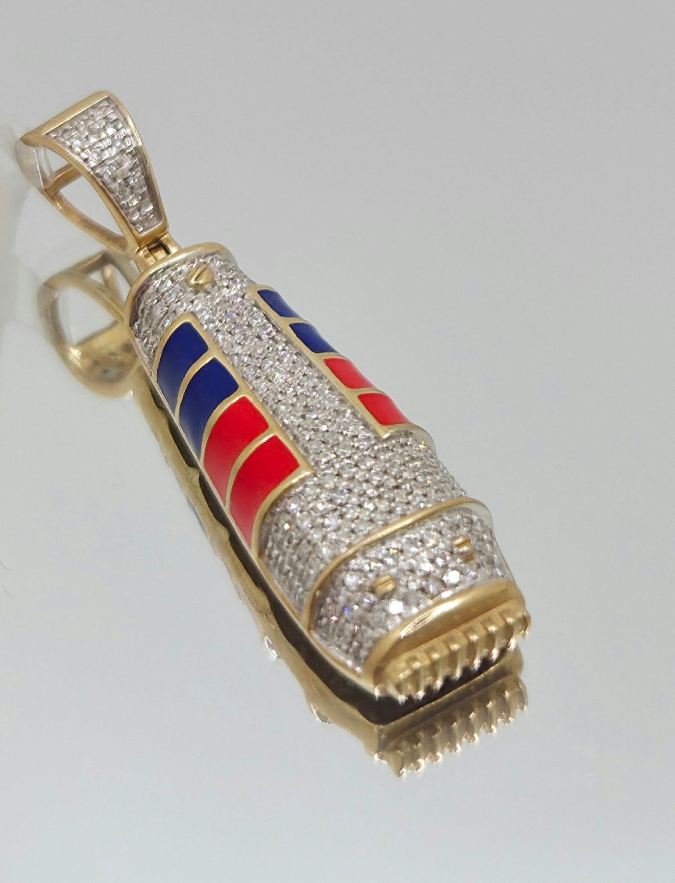 10KT NATURAL DIAMOND HAIR CLIPPER PENDANT