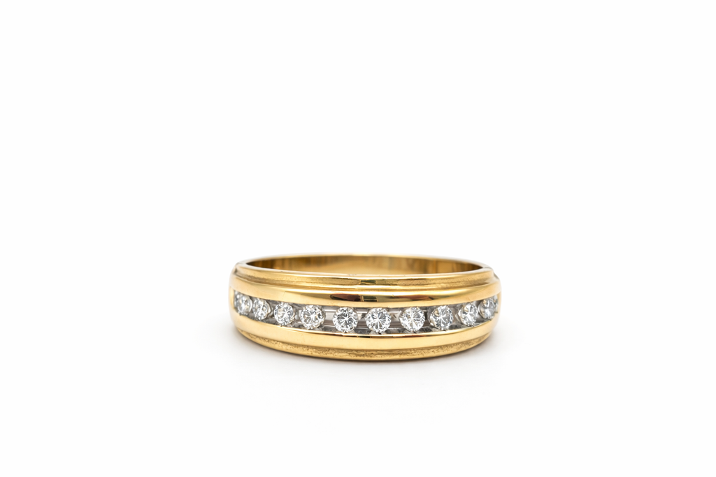 10KT CLASSIC DIAMOND BAND RING Size 0.27CT/10