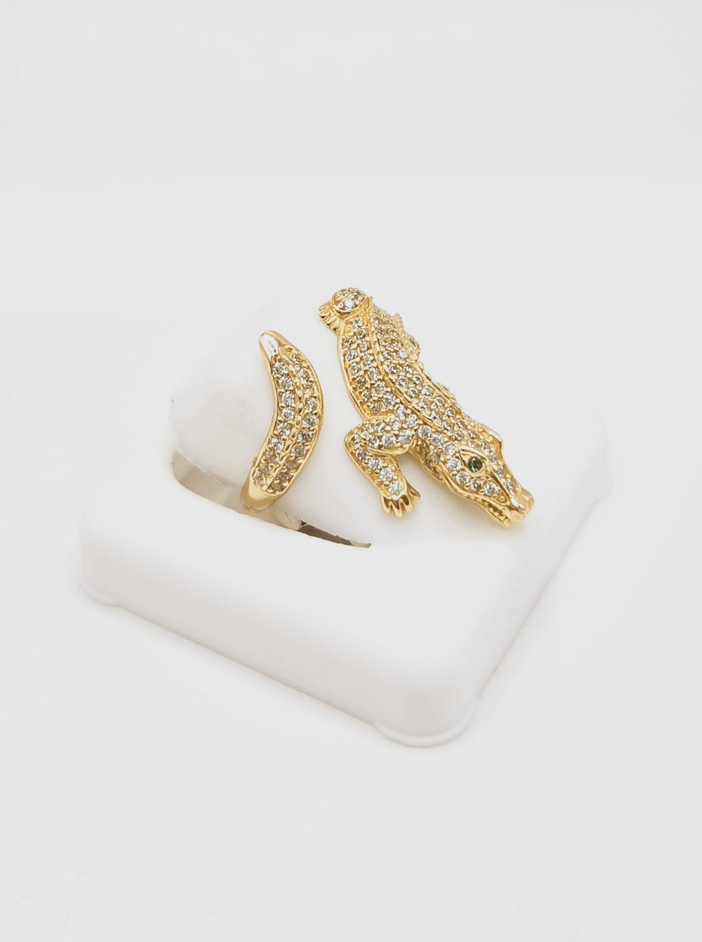 14KT EXOTIC CROCODILE RING FILLED WITH CZ AND GREEN EYES SIZE 8 & 9 Weight 4.2GR
