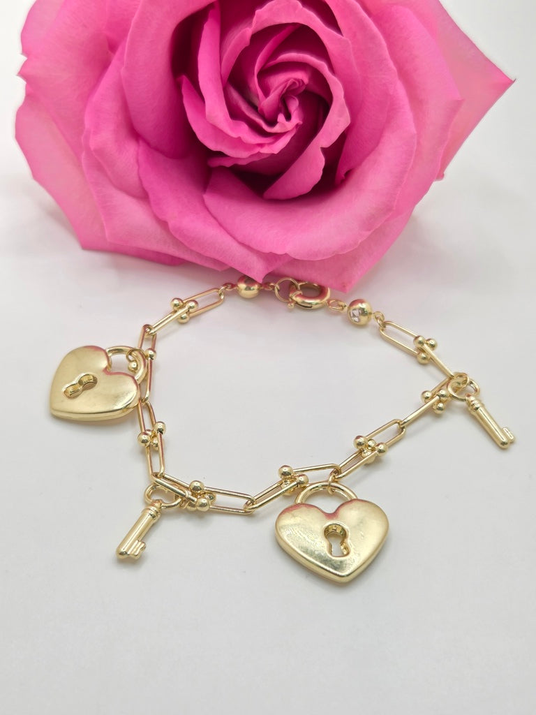 14KT PAPER CLIP HEART AND KEY PENDANTS BRACELET Size 8INCH Weight 9.3GR