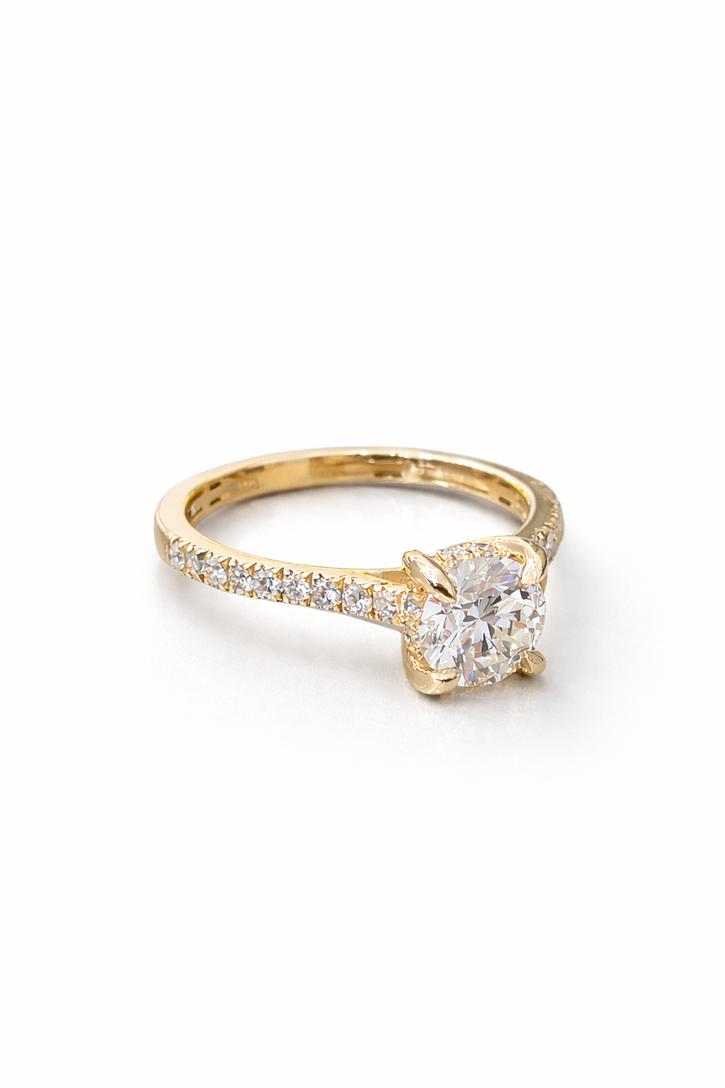 14KT CERTIFIED YELLOW GOLD LGD 1CT MAIN STONE ROUND CHAPE ENGAGEMENT RING Size 7 Weigth 2.55GRS 1.35CT