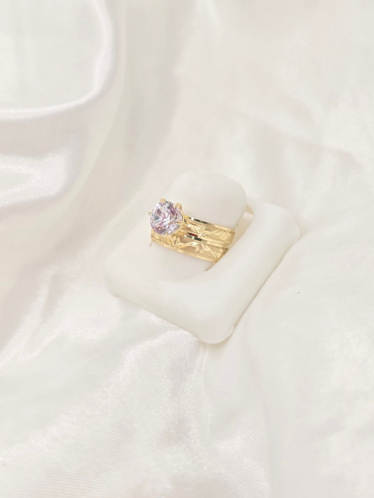 10KT HOLLOW WOMEN'S ENGAGEMENT RING WITH ASTERISK DESIGN Size 7 Weight 3.7GR