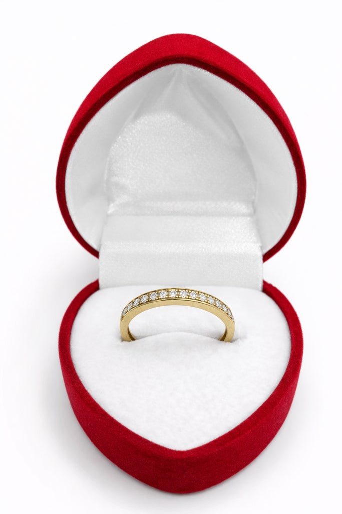 10KT DELICATE  DIAMOND WEDDING BAND WOMAN'S RING Size 7 Weigth 1.3GR