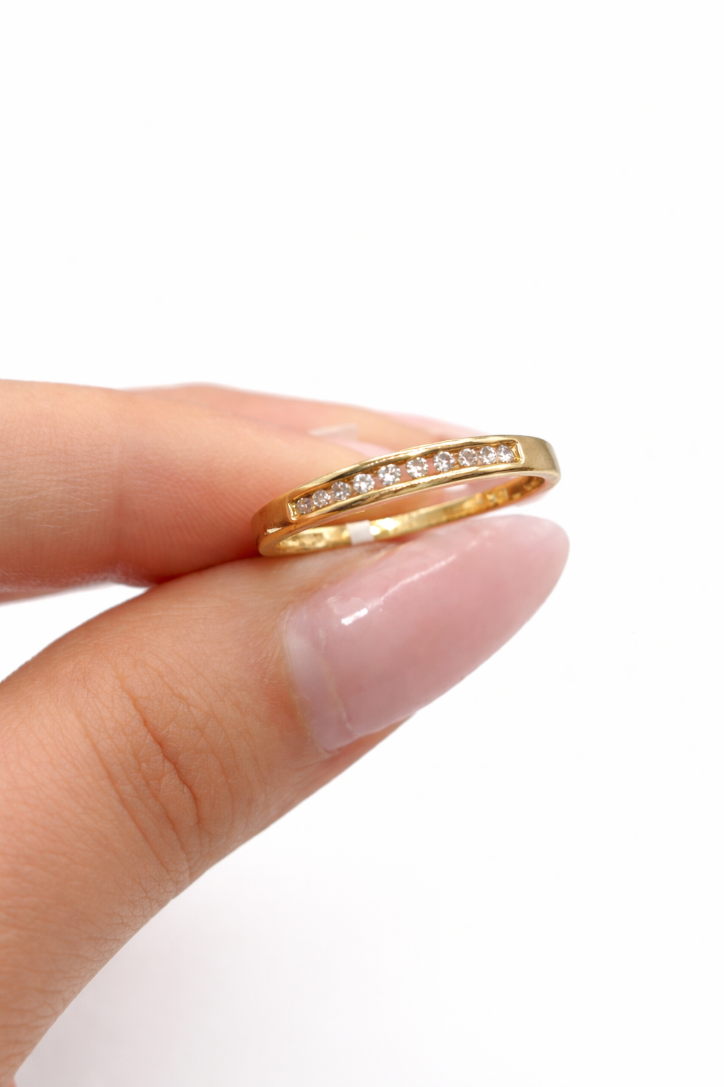 10KT DELICATE BAND DIAMOND WOMAN'S RING Size 6.5 Weight 1.2GR