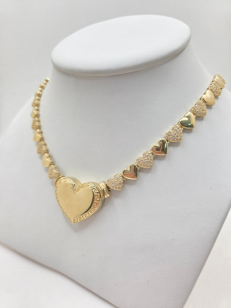 10KT CZ AND GOLDEN SMALL HEARTS LINK BIG GREEK DETAIL HEART  NECKLACE Size 18INCH Weight 28.7GR