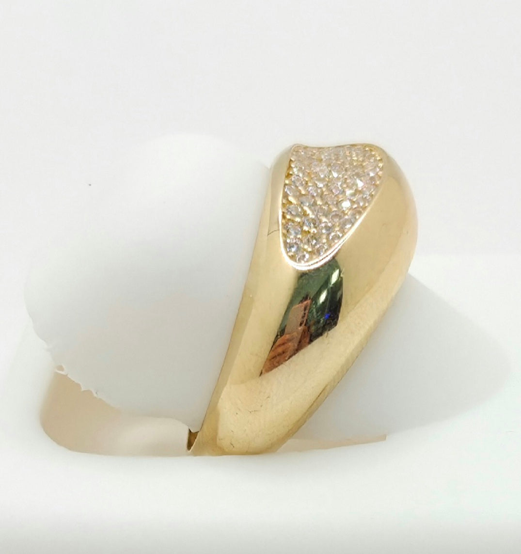 14KT MODERN CZ DIFFERENT SHELL RING Size 7 Weight 2.6GR