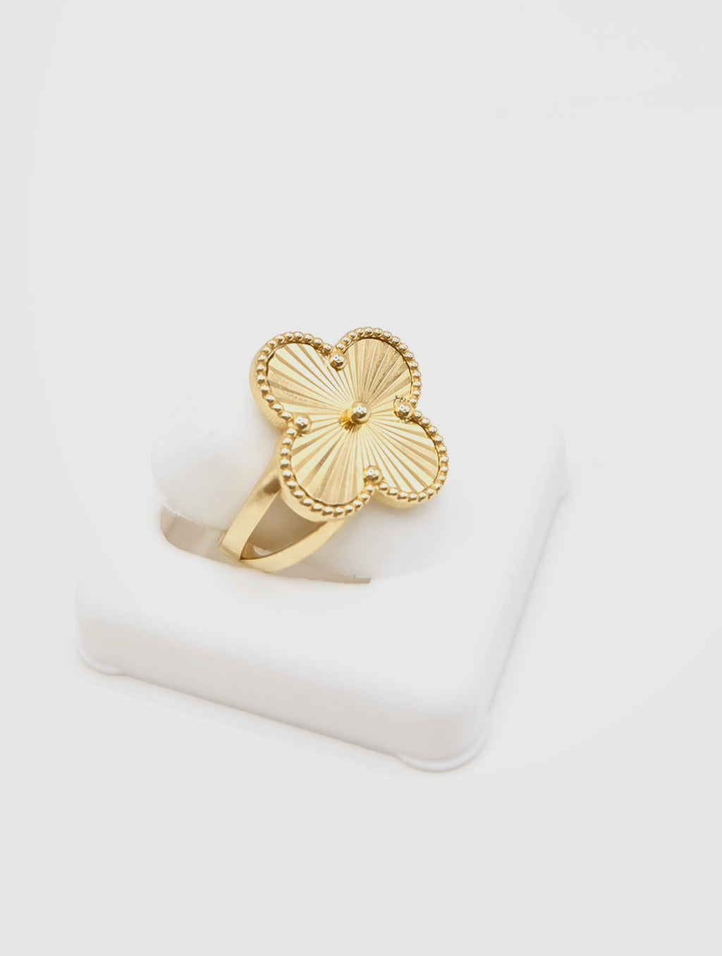14KT FLOWER RING+WOMAN Size 7 & 8 & 9 Weigth 4.5GR