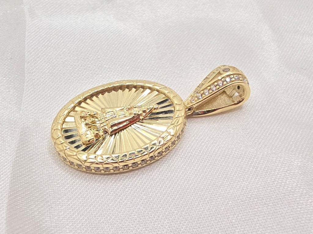 10KT SMALL OVAL CARIDAD PENDANT Weight 3.5GR