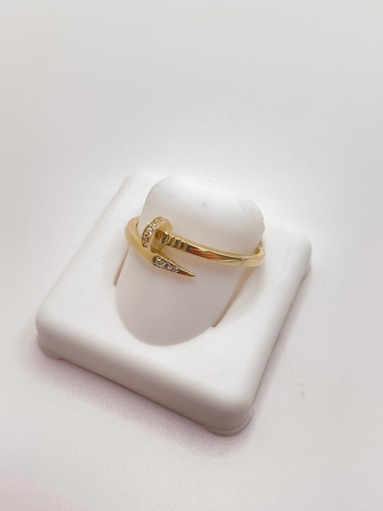 10KT DELICATE NAIL RING Size 7.5 Weight 1.2GR