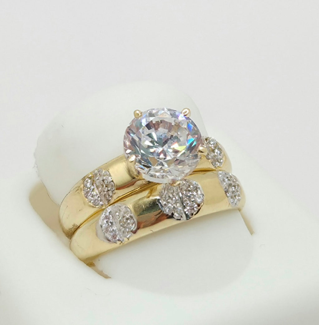 14KT CZ DELICATE ENGAGEMENT WOMAN'S RING Size 7 Weight 3.2GR