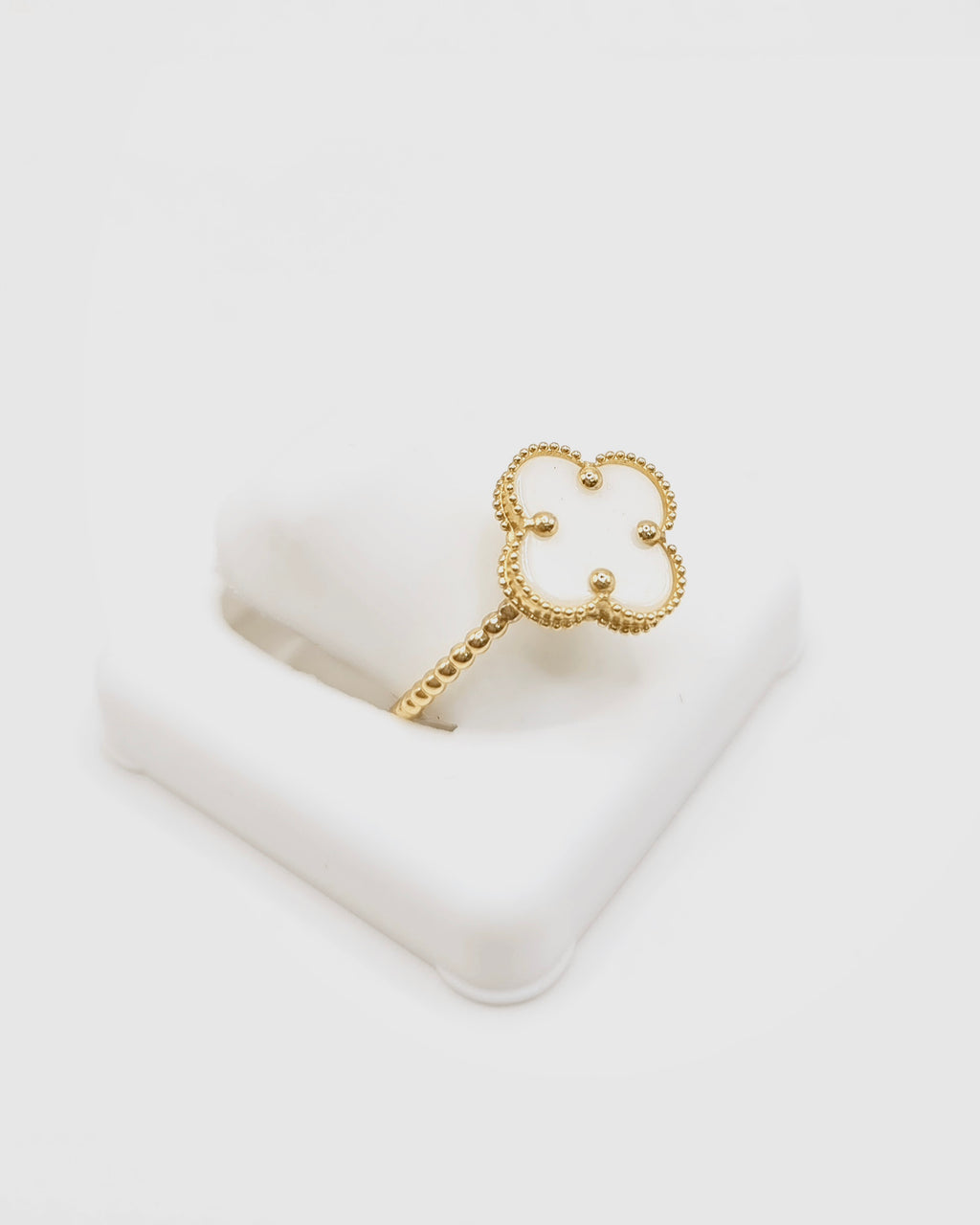 10KT FLOWER RING Size 6 Weigth 2.1GR