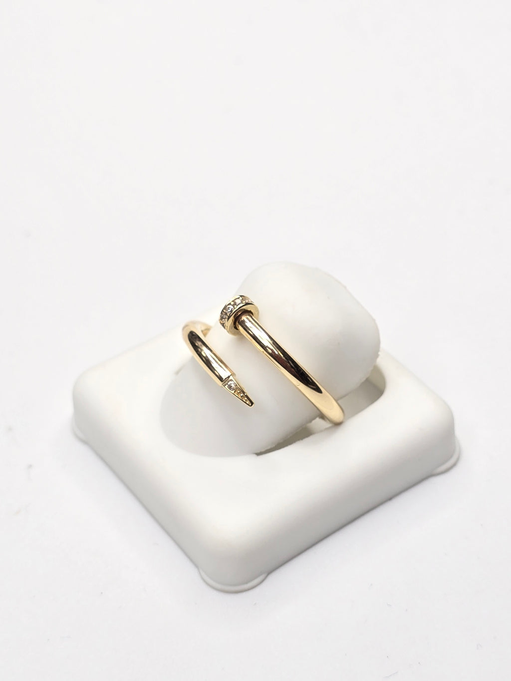 10KT MODERN NAIL WOMAN'S RING Size 7-8 Weigth 1.2GR