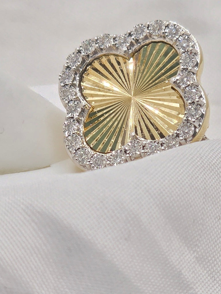 10KT YG DIAMOND BICEL CLOVER RING 18MM SIZE 7