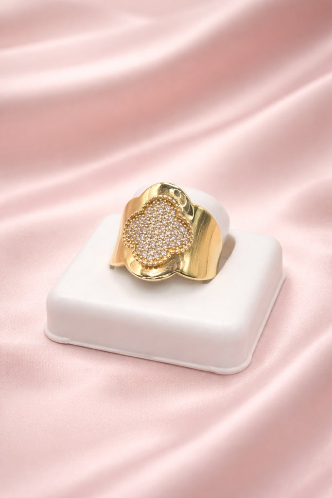 10KT FLOWER RING+WOMAN Size 7 Weigth 2.9GR