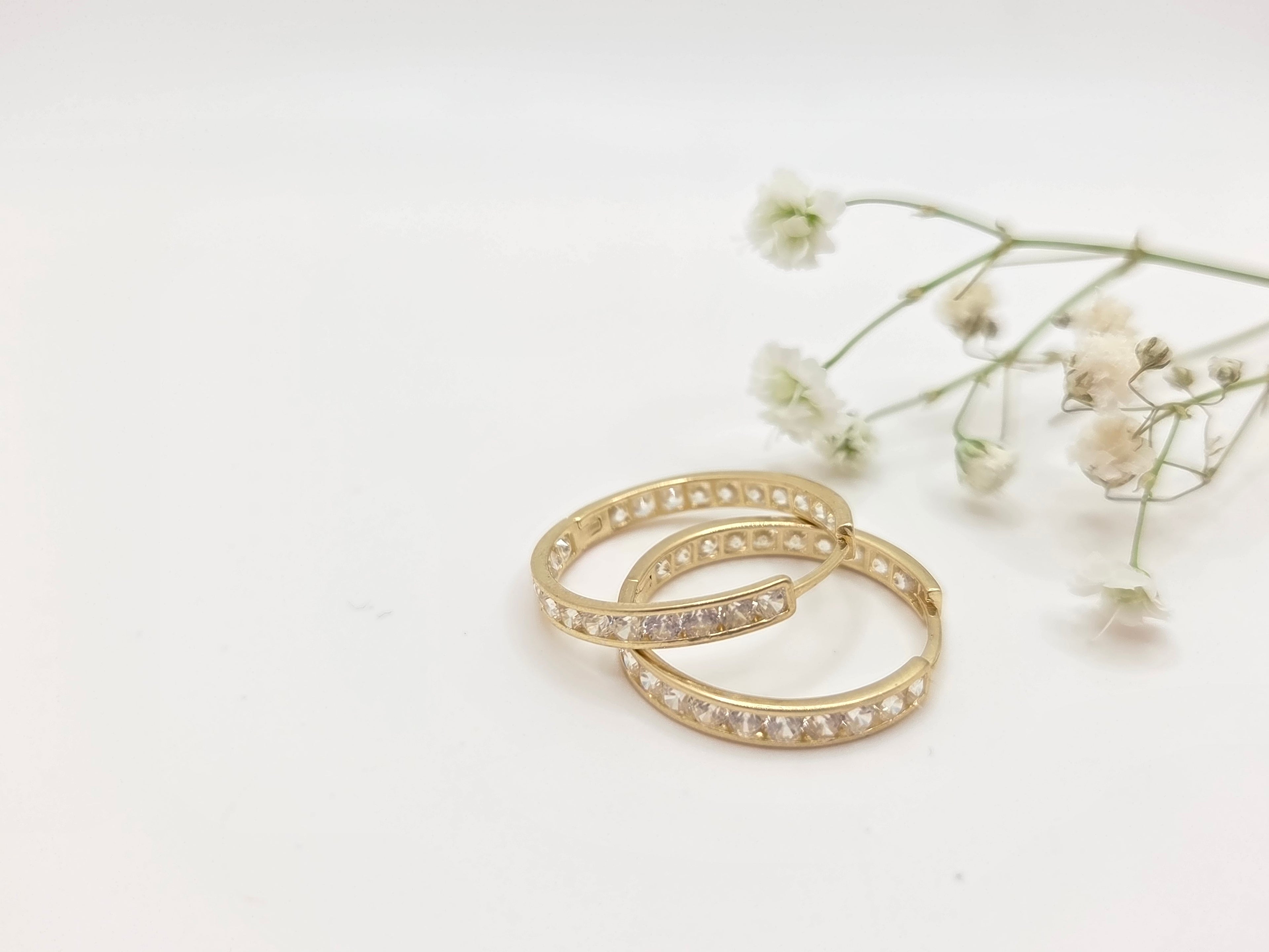 14KT CZ DETAIL HOOPS EARRINGS Size 4 Weight 3.2GR
