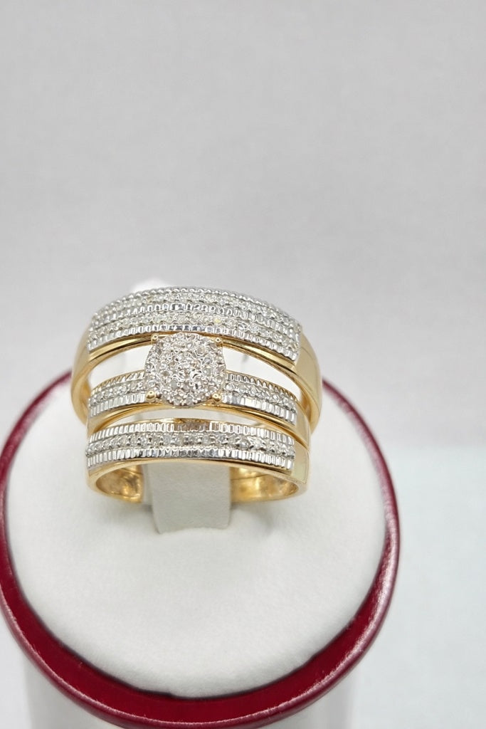 14KT NATURAL DIAMOND TRIO ENGAGEMENT RING Size W-7 M-10.5 / 0.31CT