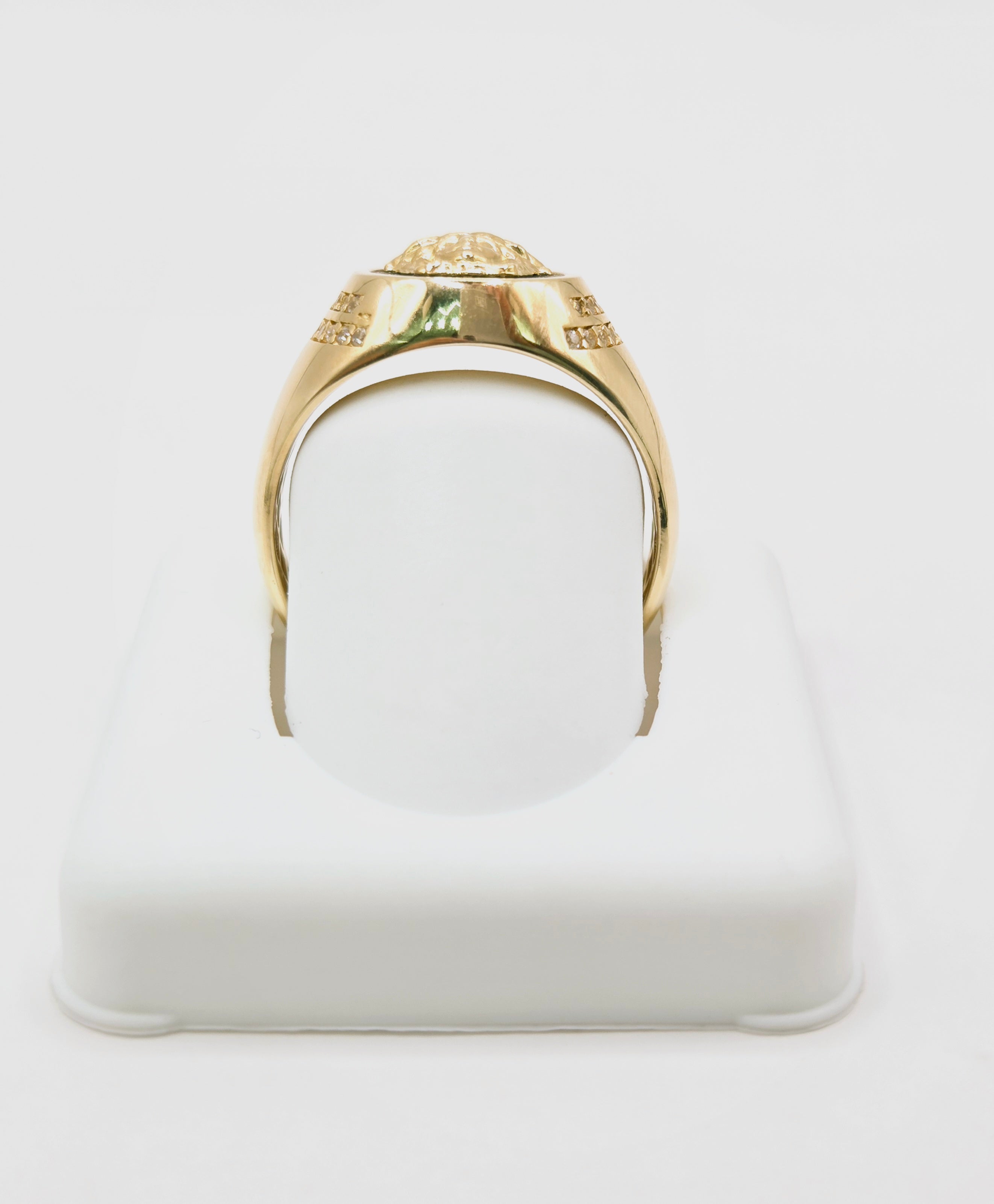 10KT CIRCULAR MEDUSA RING WITH BLACK AND WHITE DETAILS CZ Size 11 & 12 Weight 4.5GR