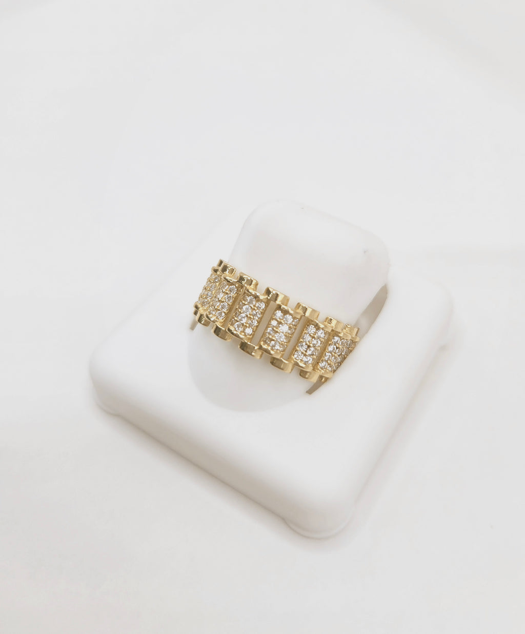14KT WATCH STYLE CZ DETAIL RING Size 8 Weight 2.3GR